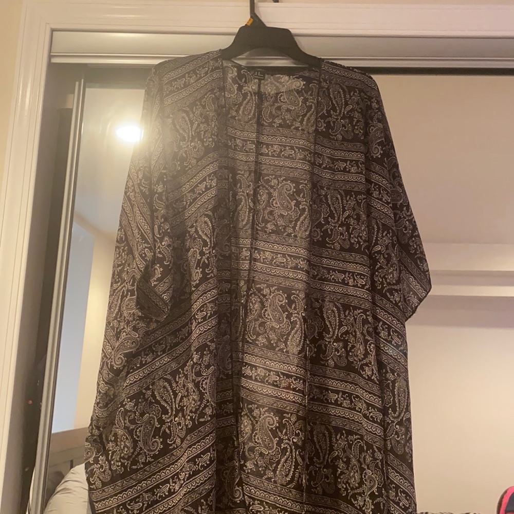 Bandana patterned throw/cardigan